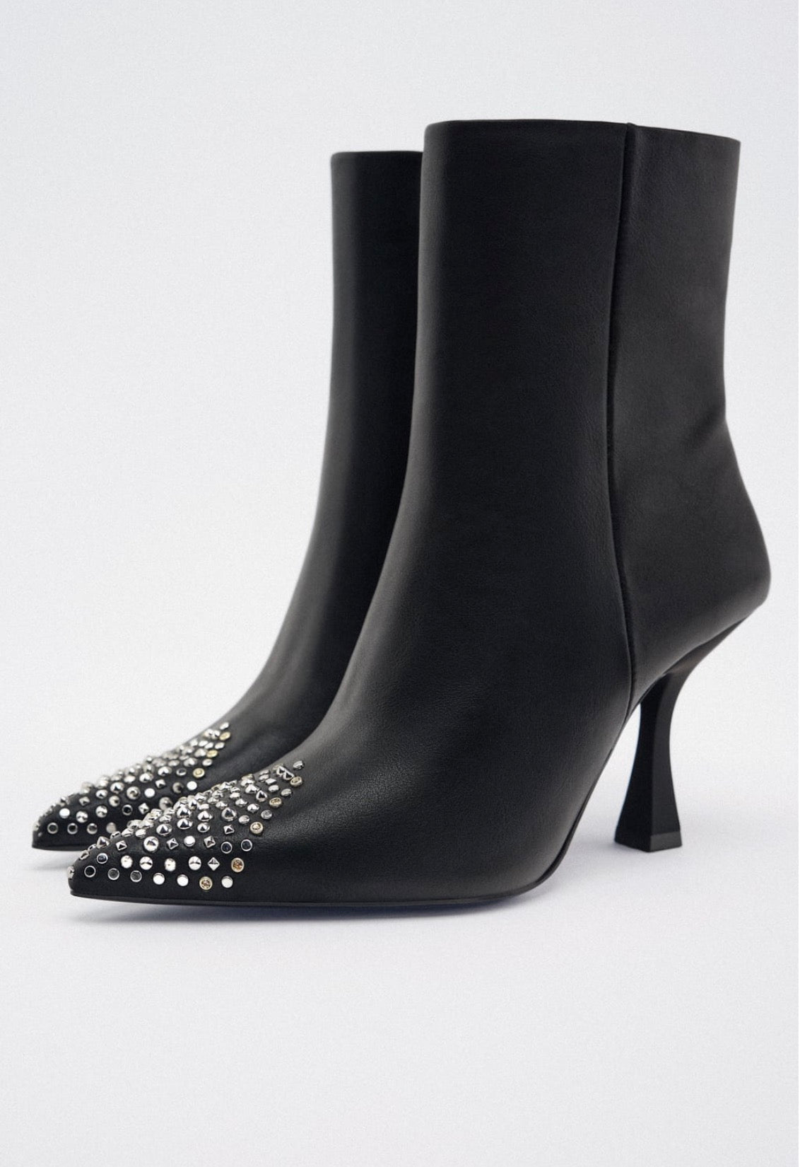 STIVALETTI TACCO PUNTA BORCHIE